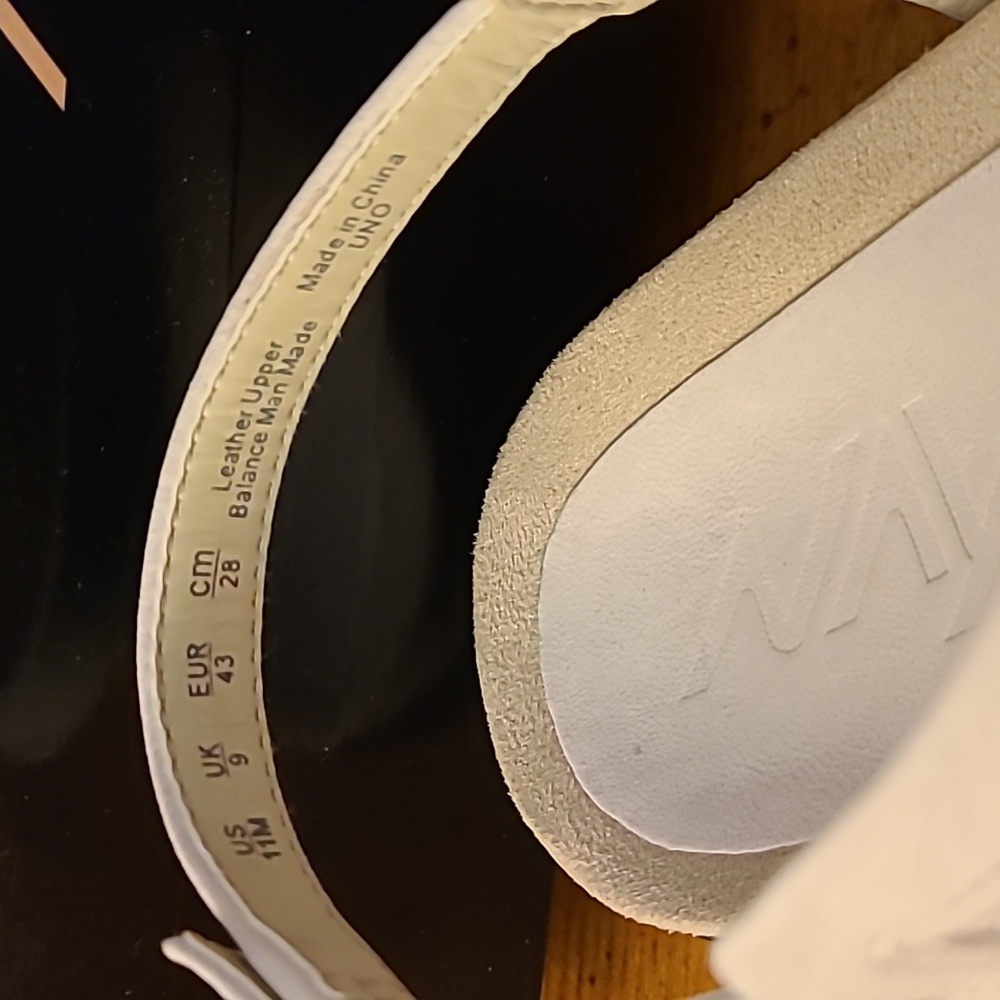 Naya White Perforated Sandals Size 11 M - Picture 7 of 10